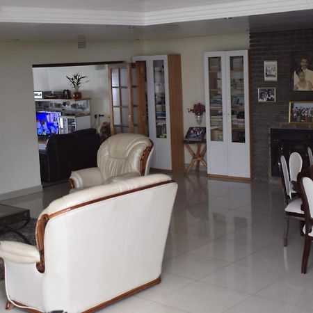 Lalela House Apartment Йоханесбург Екстериор снимка