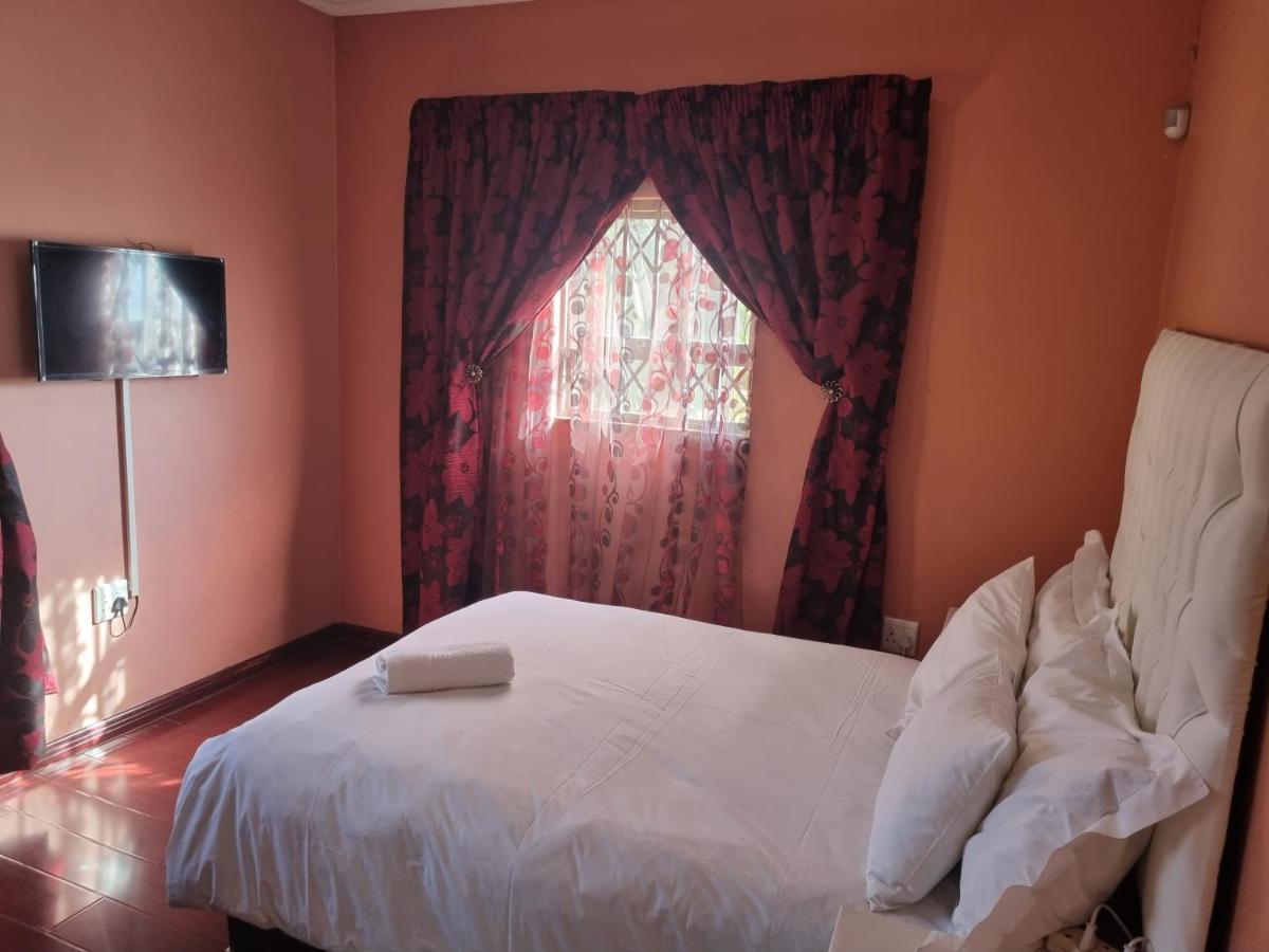 Lalela House Apartment Йоханесбург Екстериор снимка