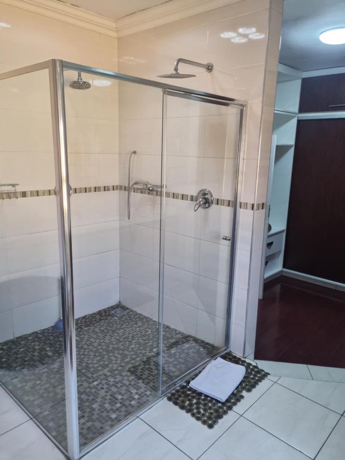 Lalela House Apartment Йоханесбург Екстериор снимка
