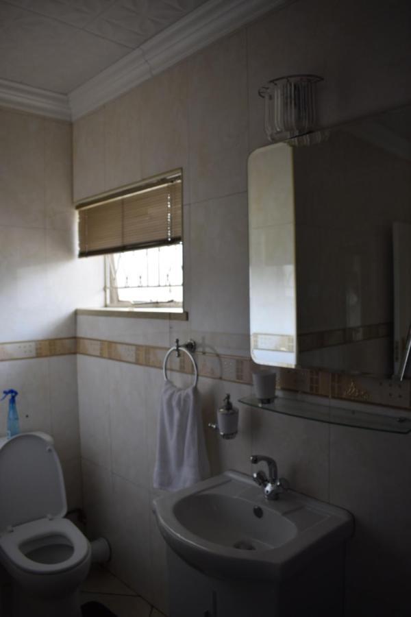 Lalela House Apartment Йоханесбург Екстериор снимка