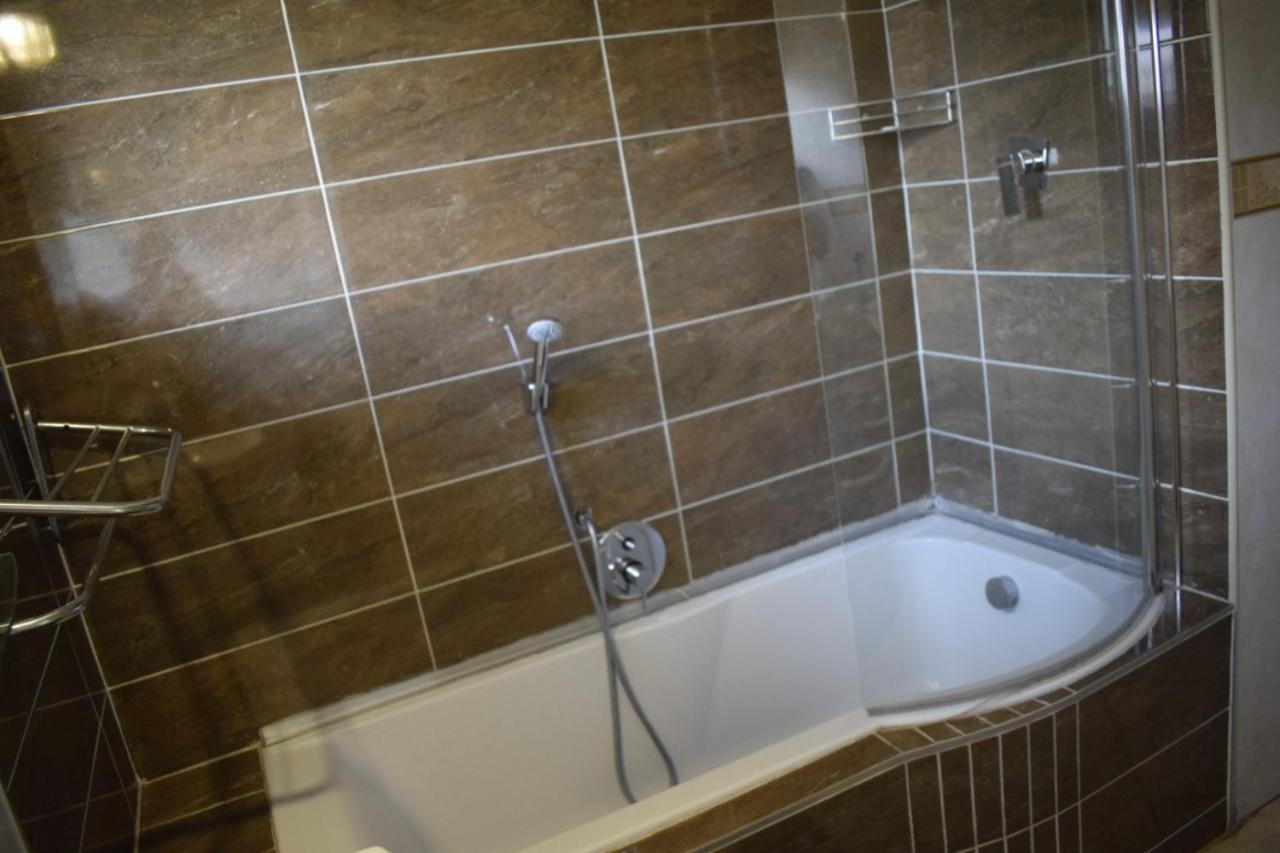 Lalela House Apartment Йоханесбург Екстериор снимка