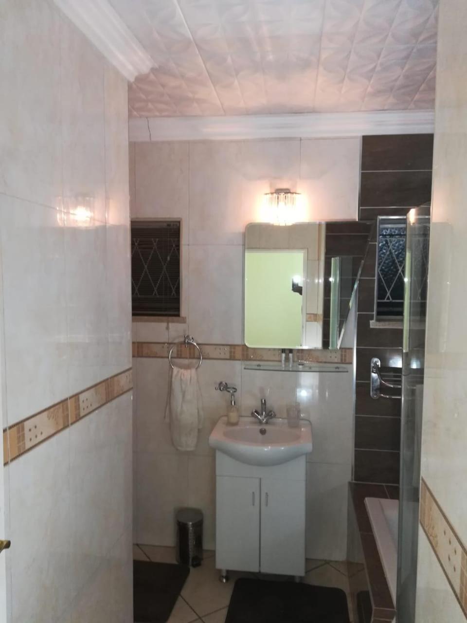 Lalela House Apartment Йоханесбург Екстериор снимка