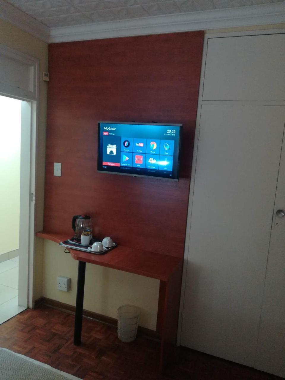 Lalela House Apartment Йоханесбург Екстериор снимка
