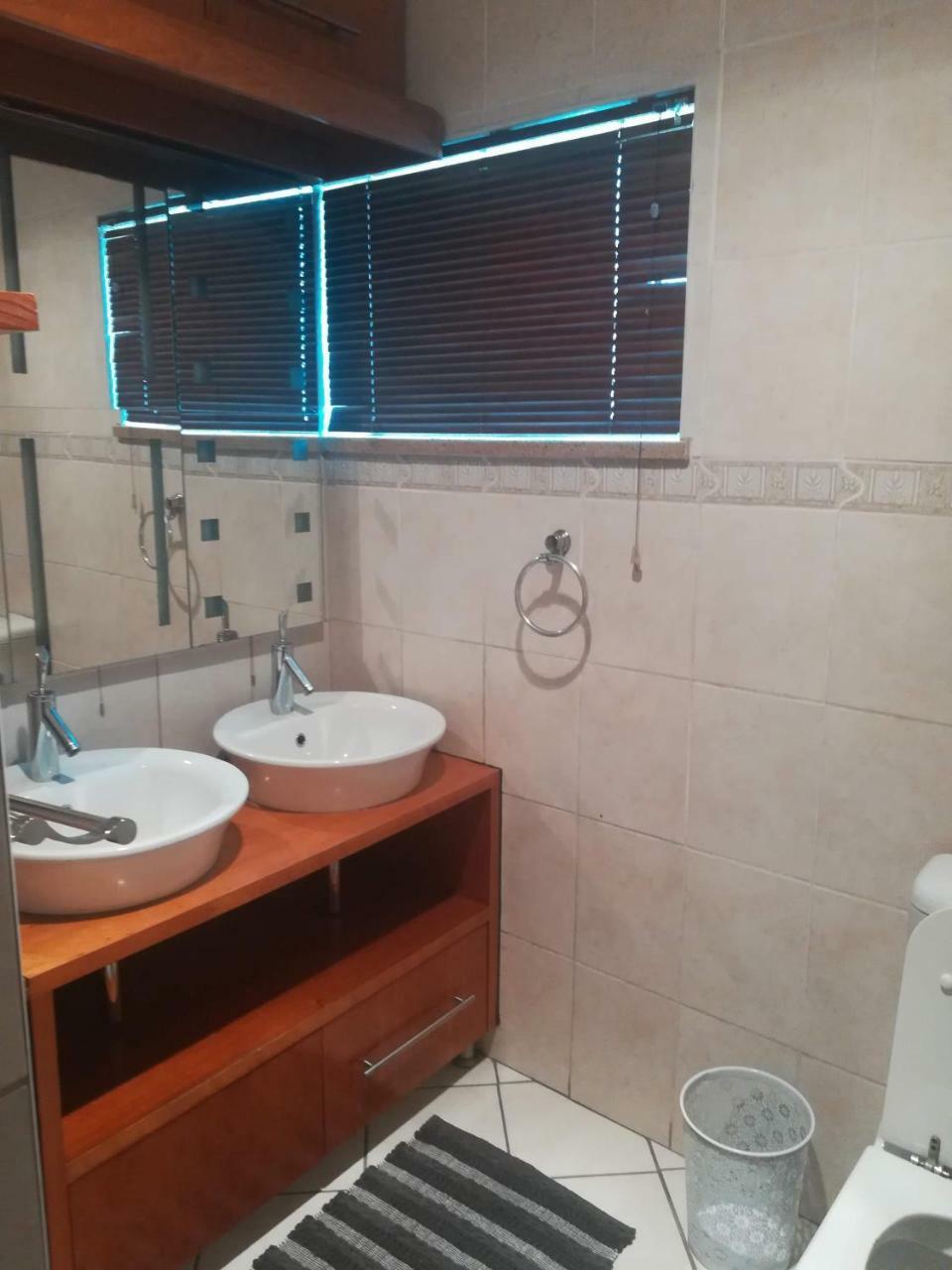 Lalela House Apartment Йоханесбург Екстериор снимка