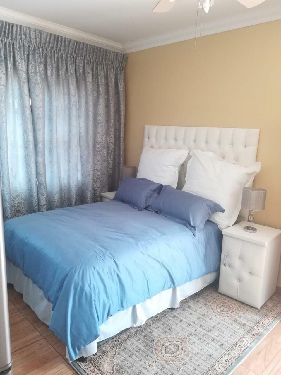 Lalela House Apartment Йоханесбург Екстериор снимка