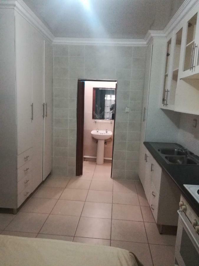 Lalela House Apartment Йоханесбург Екстериор снимка