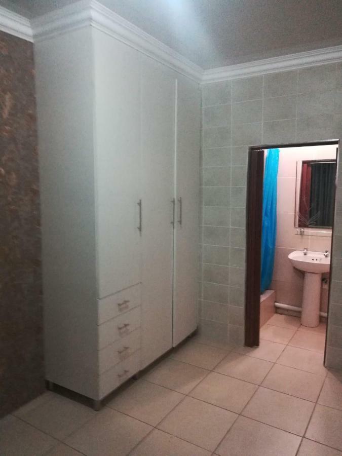 Lalela House Apartment Йоханесбург Екстериор снимка