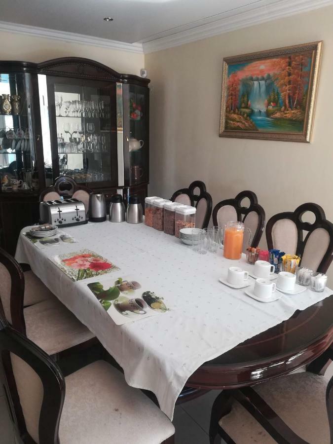 Lalela House Apartment Йоханесбург Екстериор снимка