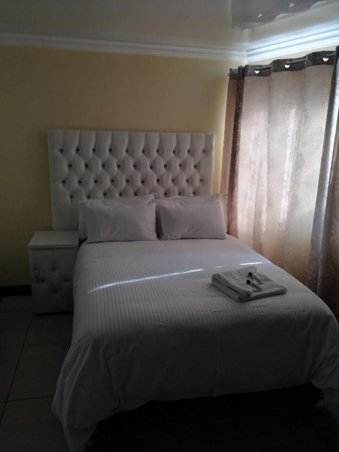 Lalela House Apartment Йоханесбург Екстериор снимка