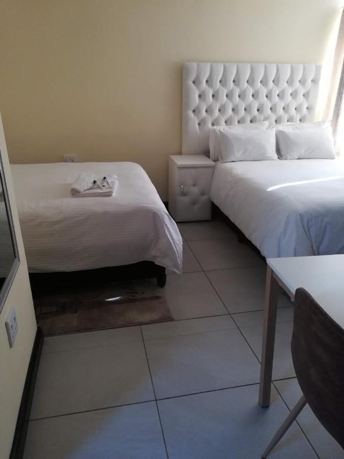 Lalela House Apartment Йоханесбург Екстериор снимка