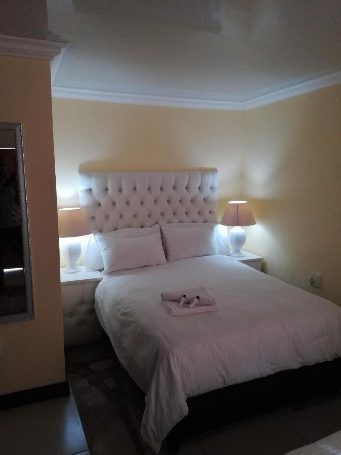 Lalela House Apartment Йоханесбург Екстериор снимка